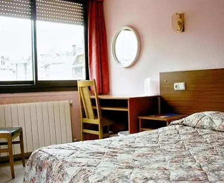 Font Andorra Πανσιόν 2*